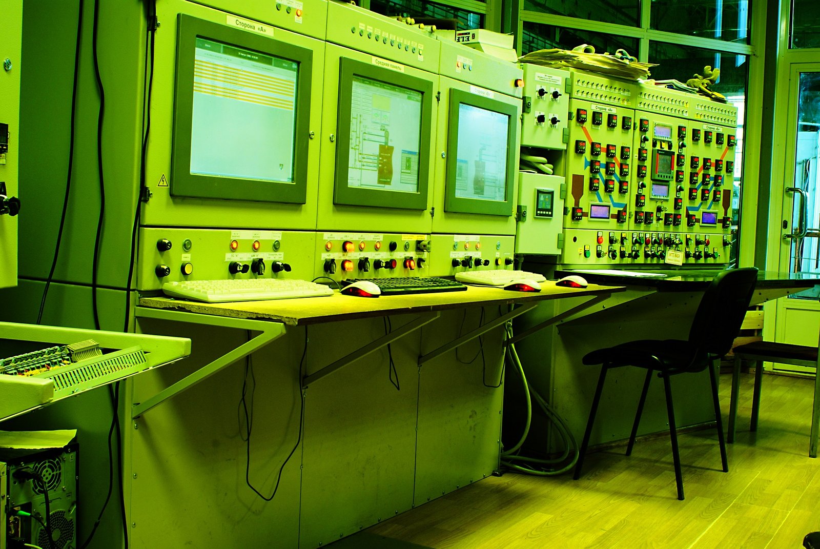 control-room-at-a-power-plant-2026-01-11-09-09-40-utc